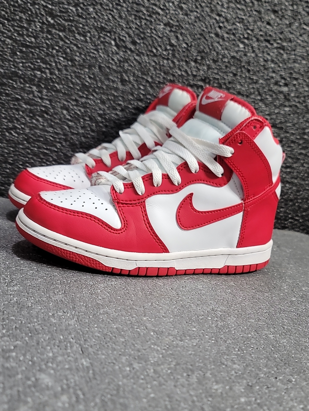 Nike Dunk High "University Red" Wmns 6 Great Condition, Ships Today - Picture 4 of 15